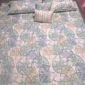 Elegant Blue and Green Floral Bedding Set